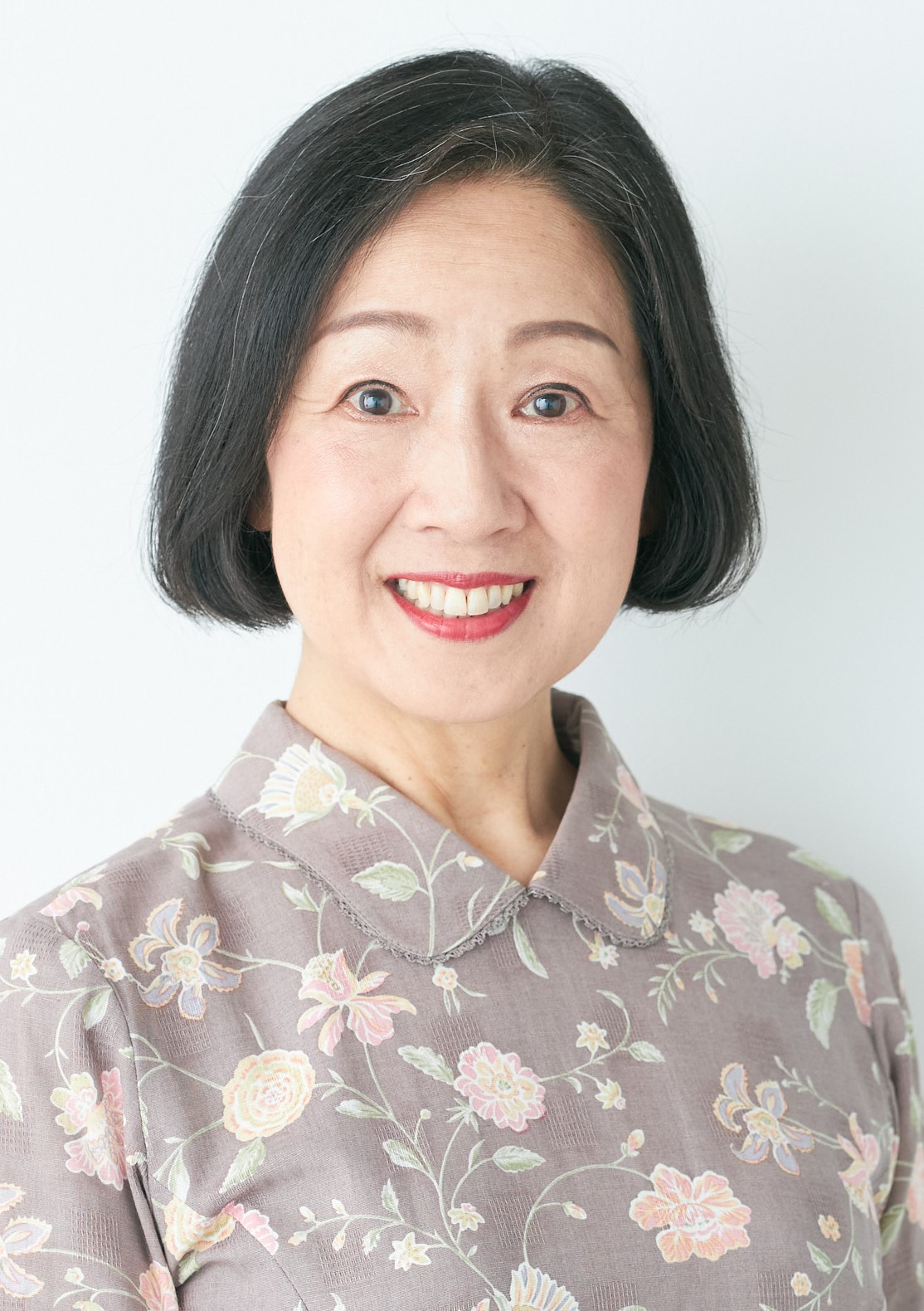 五東 由衣